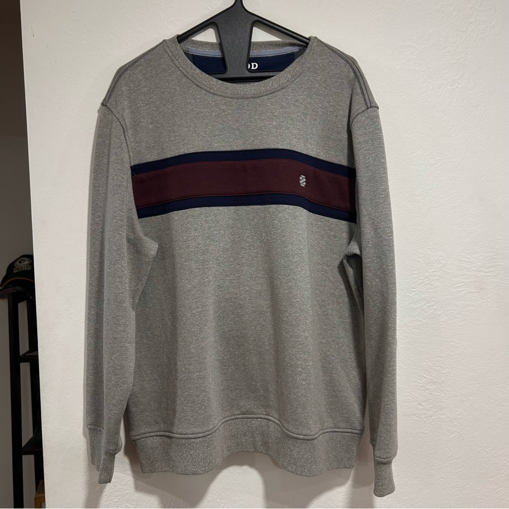 IZOD Advantage Perfor Gray Crewneck Sweater with Burgundy and Navy Stripe Mens L